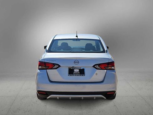 Used 2024 Nissan Versa S FWD image 7