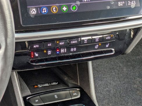 Used 2022 Chevrolet Bolt LT w/ Infotainment Package image 24