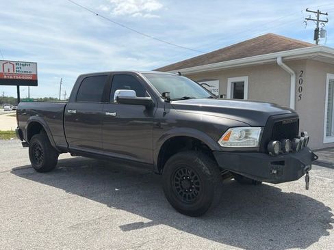 Used 2017 RAM 2500 Laramie AWD/4WD image 2