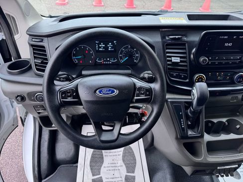 Used 2023 Ford Transit 250 Low Roof RWD image 19