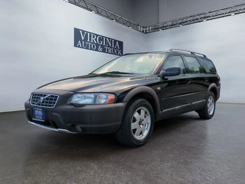 Used 2002 Volvo V70 Cross Country image 1