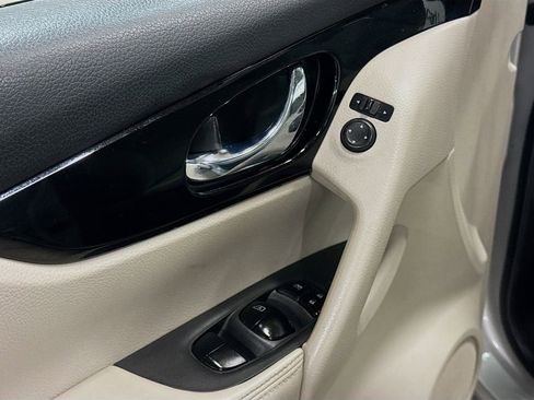 Used 2018 Nissan Rogue Sport SV image 20