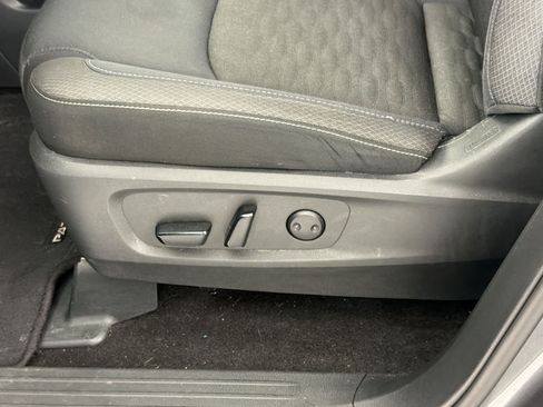 Used 2024 Nissan Pathfinder SV FWD image 13