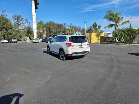 Used 2023 Subaru Forester Touring image 5