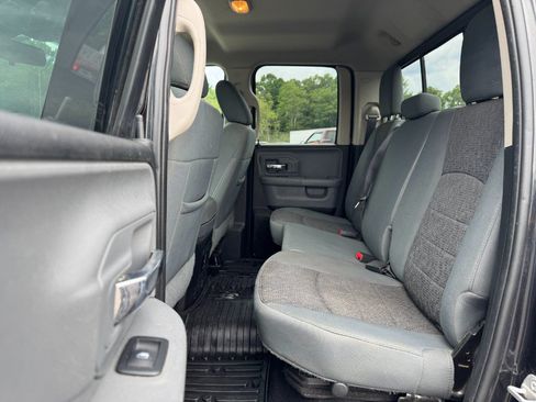 Used 2018 RAM 1500 SLT AWD/4WD image 16