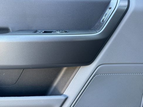 New 2025 Ford F250 XLT w/ F-250 >10K GVWR Package image 10