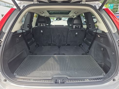 Used 2023 Volvo XC90 B6 Plus AWD/4WD image 35