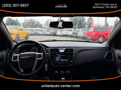 Used 2013 Chrysler 200 Touring w/ Cold Weather Group image 7