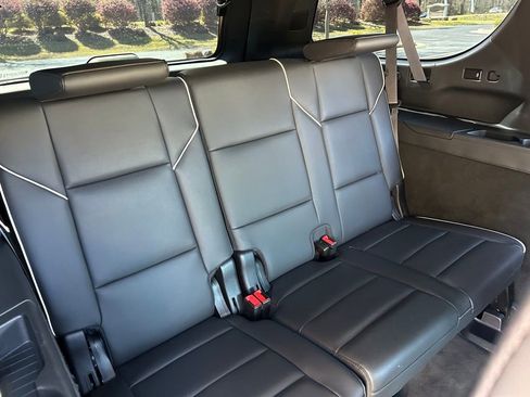 Used 2024 Cadillac Escalade ESV Premium Luxury image 49