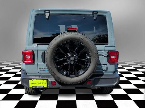 Used 2025 Jeep Wrangler Unlimited Sahara w/ Safety Group AWD/4WD image 9