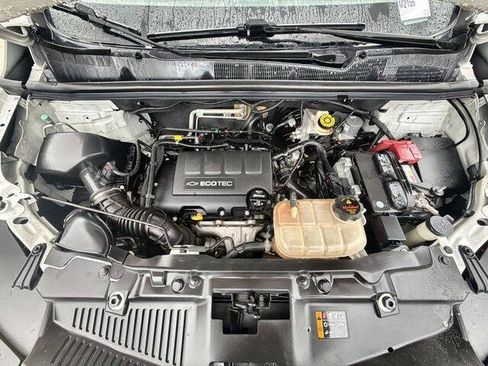 Used 2018 Chevrolet Trax LS FWD image 28
