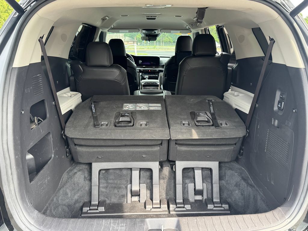 Used 2024 Kia Carnival SX FWD image 34