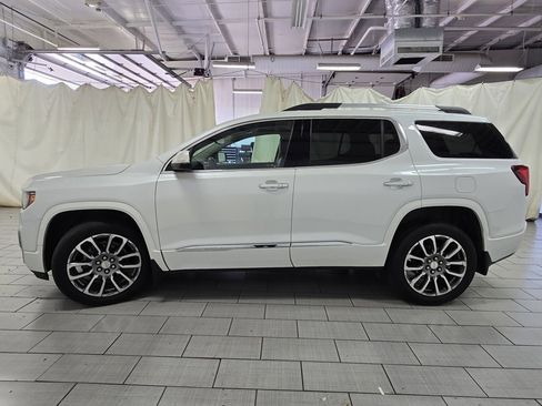 Used 2021 GMC Acadia Denali w/ Denali Technology Package image 15