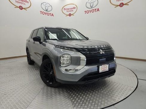 Used 2022 Mitsubishi Outlander SE FWD image 1