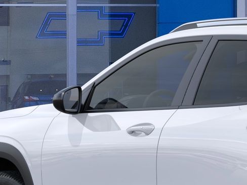 New 2026 Chevrolet Trax ACTIV w/ Sunroof Package FWD image 14