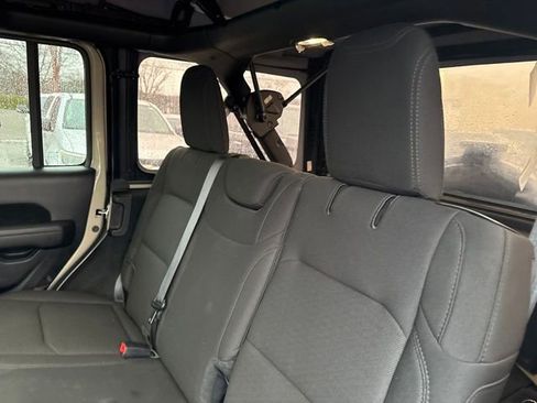 Used 2022 Jeep Wrangler Unlimited Sport AWD/4WD image 21