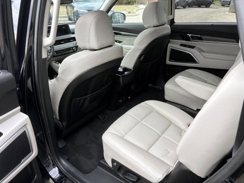 Used 2022 Kia Telluride EX w/ EX Premium Package image 28