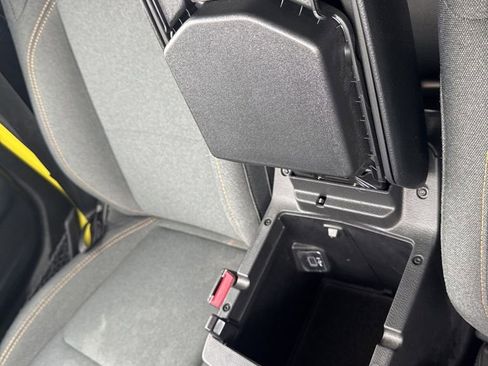 Used 2024 Jeep Wrangler Unlimited w/ Convenience Group AWD/4WD image 34