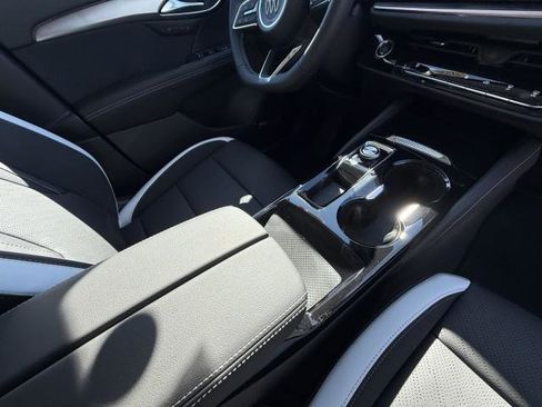 New 2025 Buick Envision Sport Touring image 22