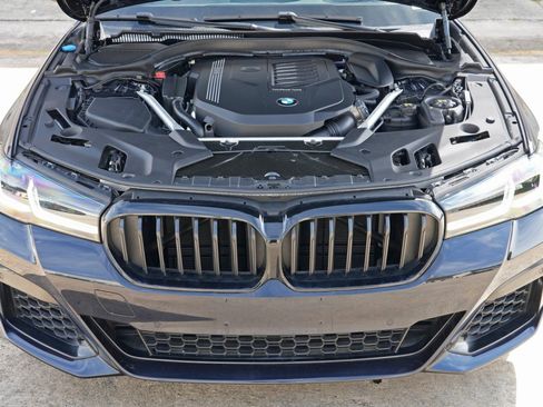 Used 2021 BMW 540i w/ M Sport Package RWD image 8