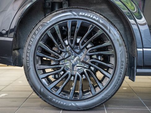 Used 2021 Lincoln Corsair Reserve w/ Equipment Group 201A AWD/4WD image 17