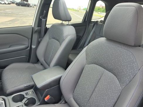 Used 2025 Subaru Forester Premium AWD/4WD image 10