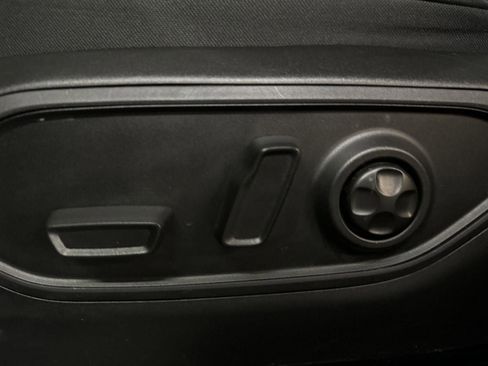 Used 2023 Jeep Grand Cherokee Overland image 22