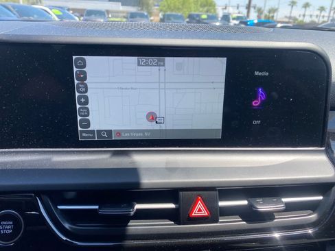 Used 2025 Kia Seltos S FWD image 14
