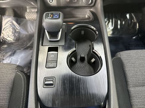 Certified 2021 Nissan Rogue S image 18