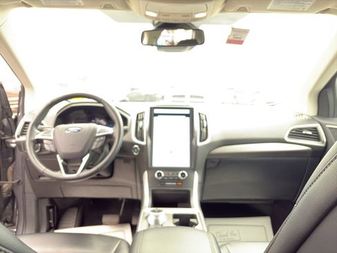 Used 2024 Ford Edge SEL image 20
