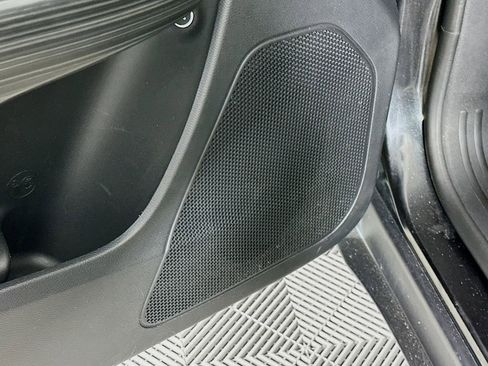 Used 2016 Jeep Cherokee Latitude w/ Cold Weather Group image 24