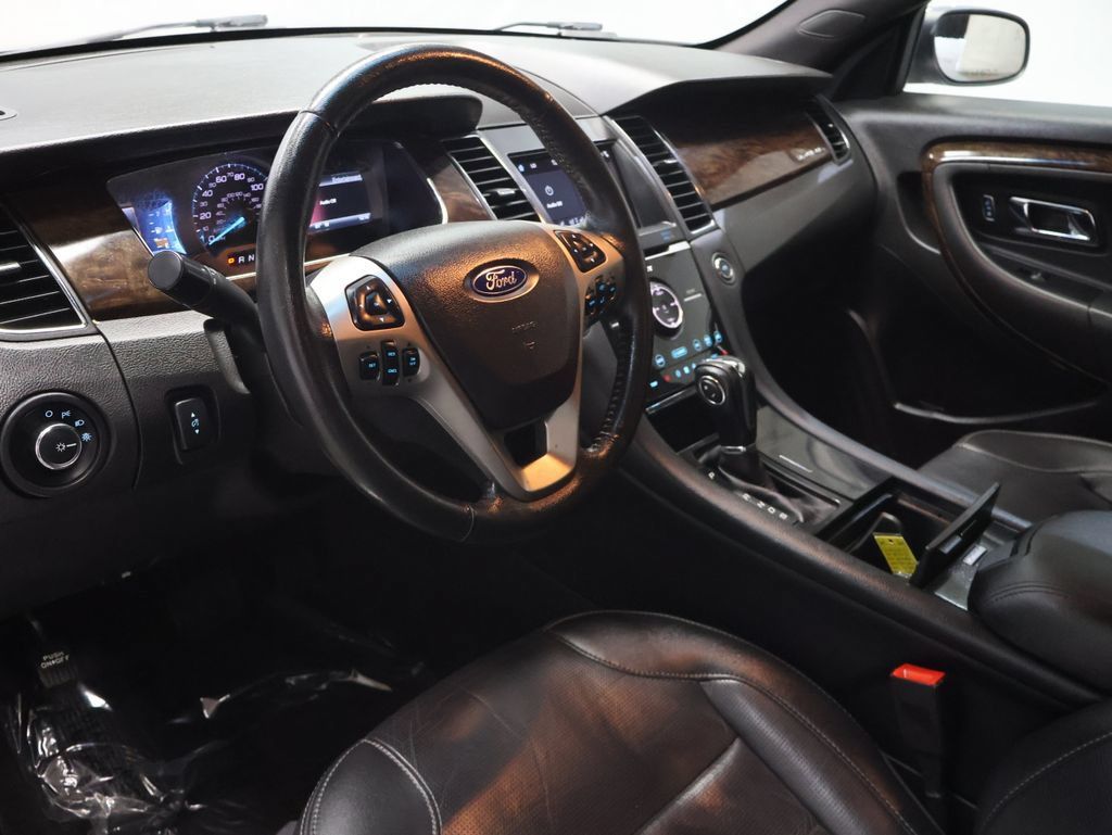 Used 2019 Ford Taurus Limited FWD image 16