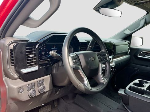 Used 2024 Chevrolet Silverado 1500 LT Trail Boss w/ Protection Package image 9