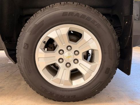 Used 2018 Chevrolet Silverado 1500 LT w/ All Star Edition image 9