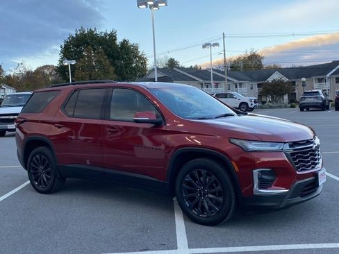 Used 2023 Chevrolet Traverse RS image 7