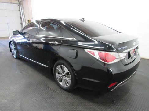 Used 2014 Hyundai Sonata Limited w/ Panoramic Sunroof Package 02 FWD image 4