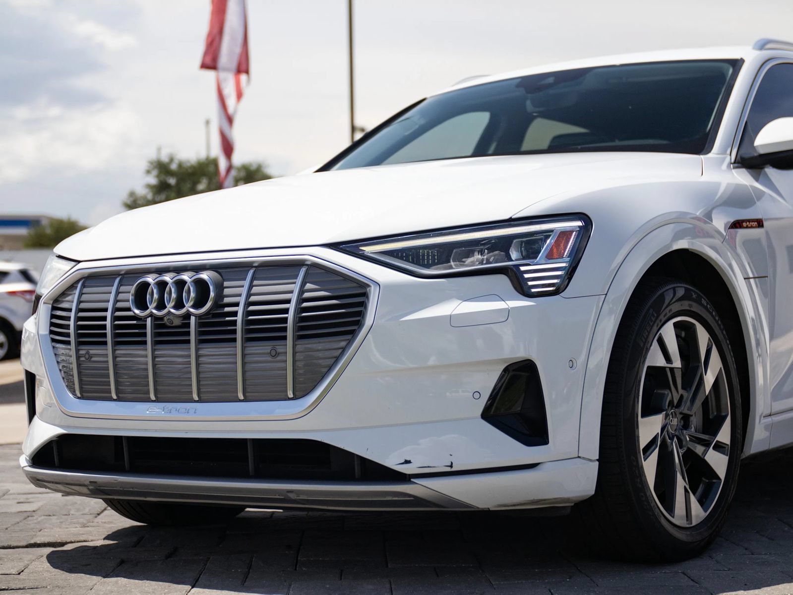 Used 2021 Audi e-tron Premium Plus w/ Premium Plus Package AWD/4WD image 5