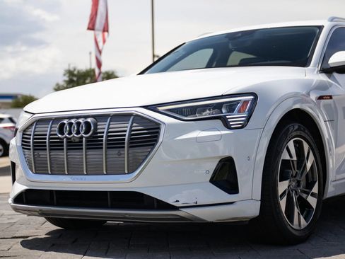 Used 2021 Audi e-tron Premium Plus w/ Premium Plus Package AWD/4WD image 5