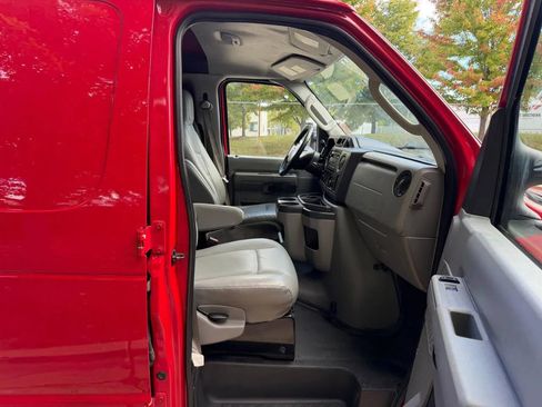Used 2013 Ford E-250 and Econoline 250 w/ Commercial Cargo Van Pkg image 21
