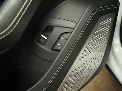 Used 2020 Lamborghini Urus image 32