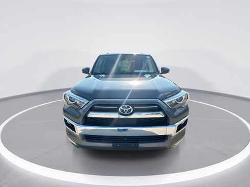 Used 2022 Toyota 4Runner Limited AWD/4WD image 3