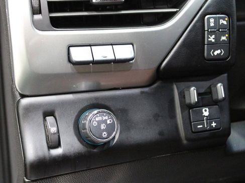 Used 2019 Chevrolet Tahoe Premier w/ Premier Plus Edition image 22