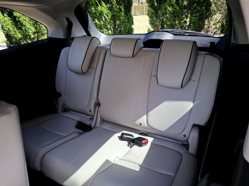 New 2026 Honda Odyssey Touring image 32