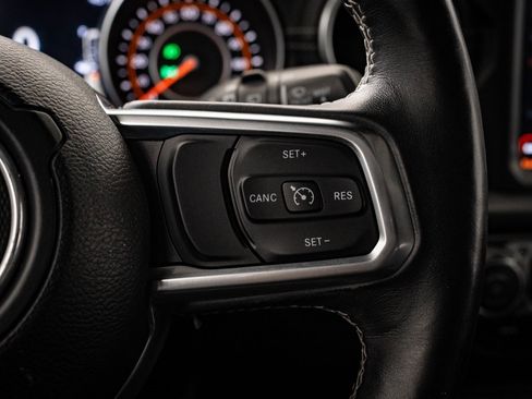 Used 2019 Jeep Wrangler Unlimited Sahara w/ Quick Order Package 24M Moab image 31