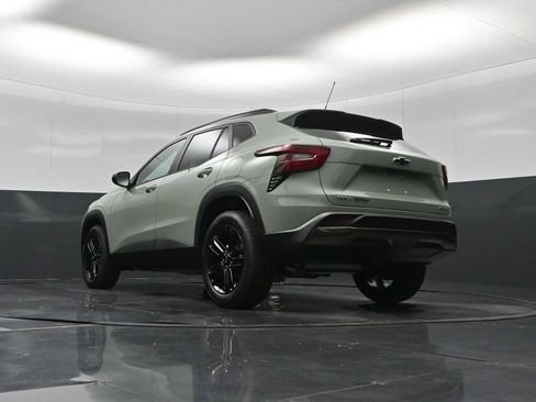 New 2026 Chevrolet Trax ACTIV w/ Sunroof Package FWD image 22