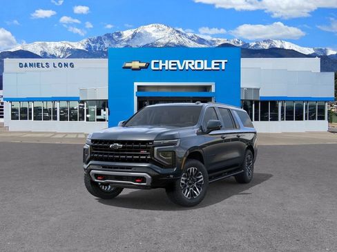New 2026 Chevrolet Suburban Z71 AWD/4WD image 8