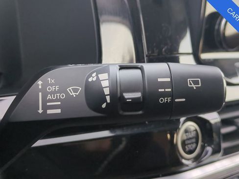 Used 2022 Nissan Pathfinder Platinum w/ Cargo Package image 28