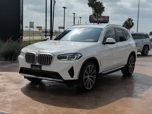 Used 2023 BMW X3 xDrive30i w/ Premium Package AWD/4WD image 5