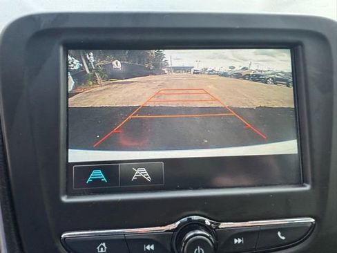 Used 2018 Chevrolet Malibu LS image 28