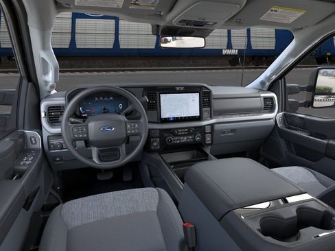 New 2026 Ford F250 XLT w/ XLT Premium Package AWD/4WD image 24